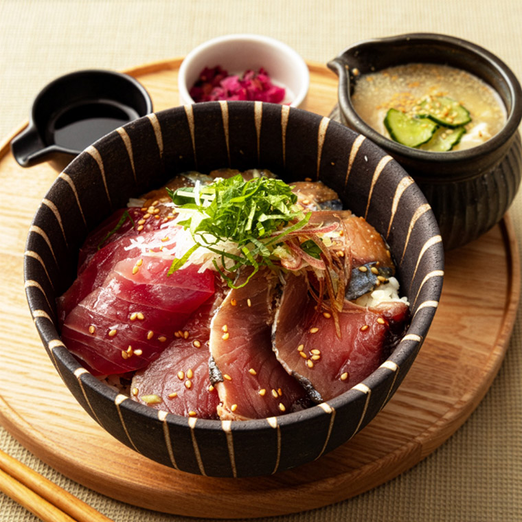 まぐろ、ごまさば、藁焼きかつおの冷や汁