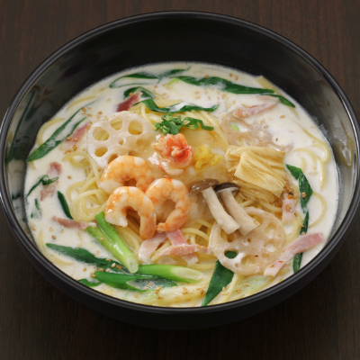 海老と湯葉と聖護院蕪おろしのクリームスープ